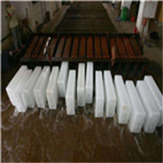 想清凉一夏?渝北良臣制冰厂为你解决降温难题